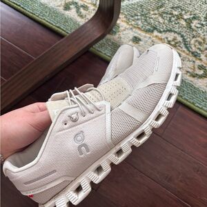 On Running Cream Sneakers